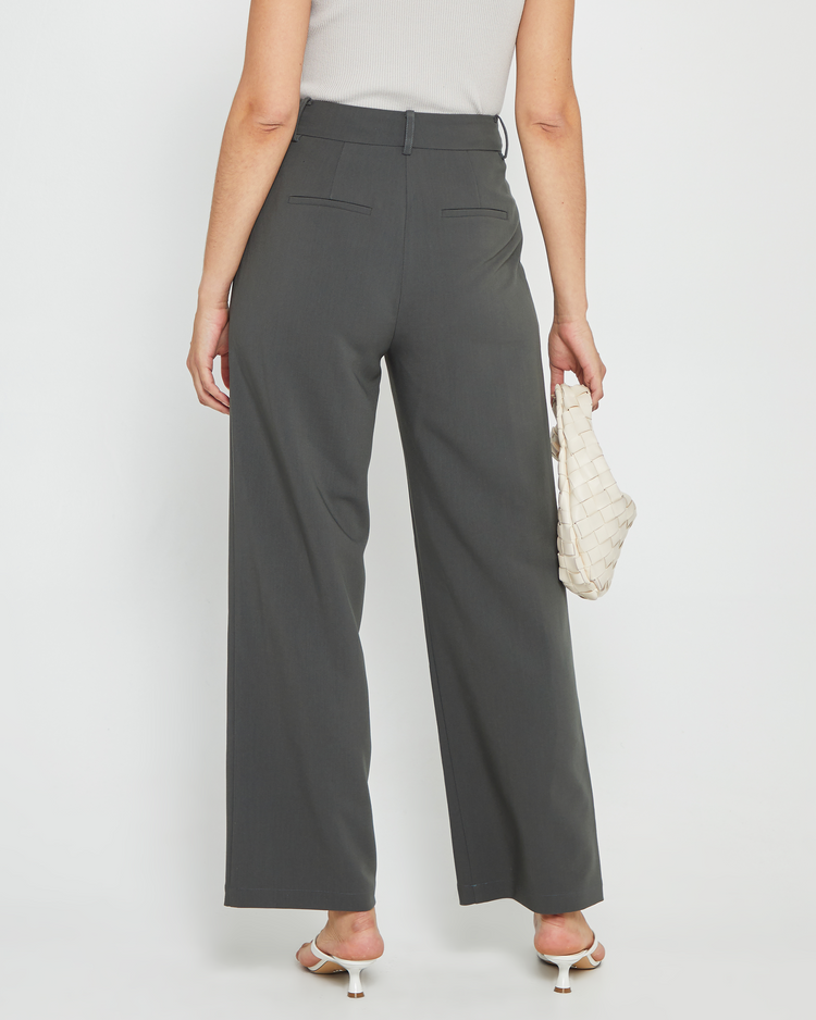 Gia Pant