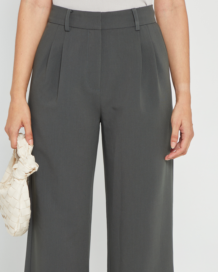 Gia Pant